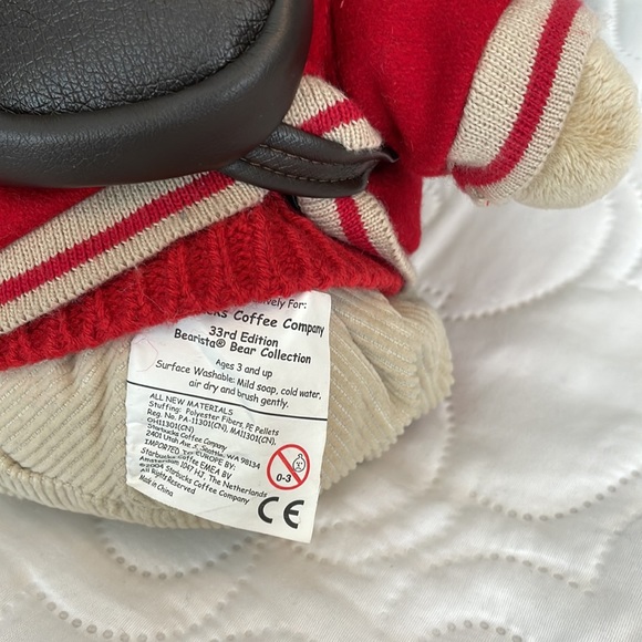 Starbucks collectors bear. 2004 school girl and boy.  33rd Edition. - Picture 5 of 6